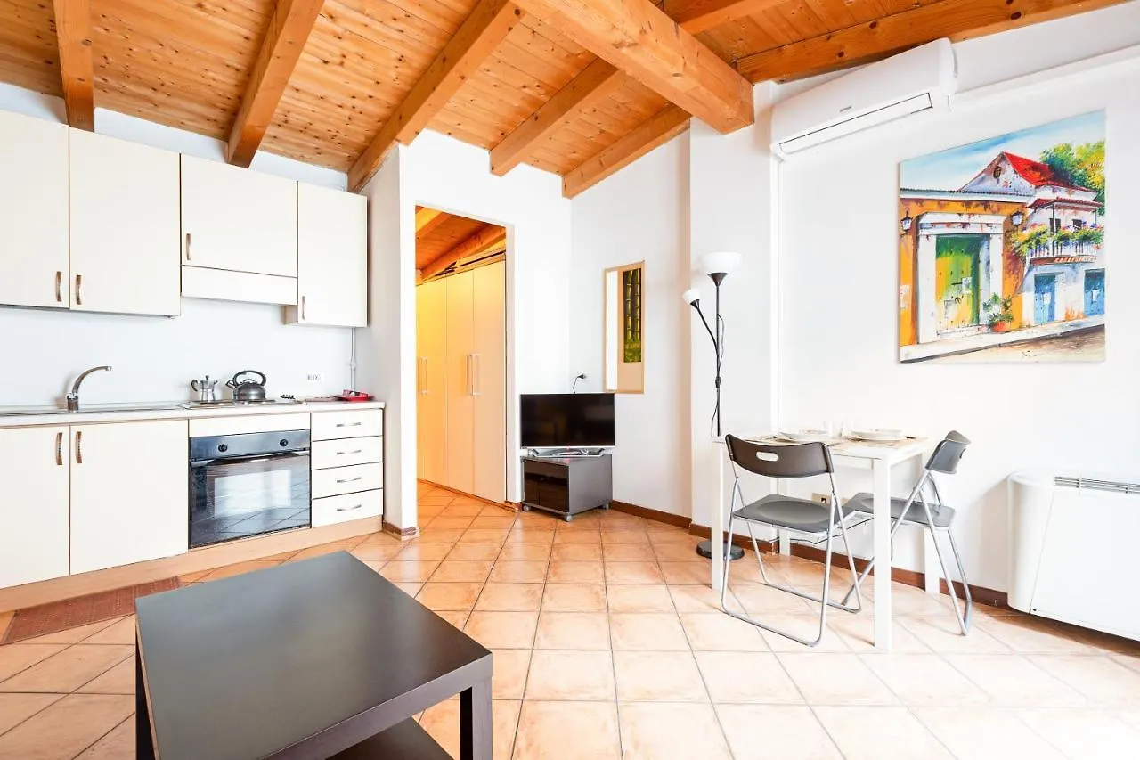Cosy Studio Corso Lodi & Porta Romana M3 Milán 0*,  Italia