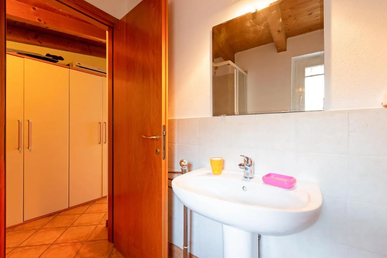 Cosy Studio Corso Lodi & Porta Romana M3 Milán 0*,  Italia